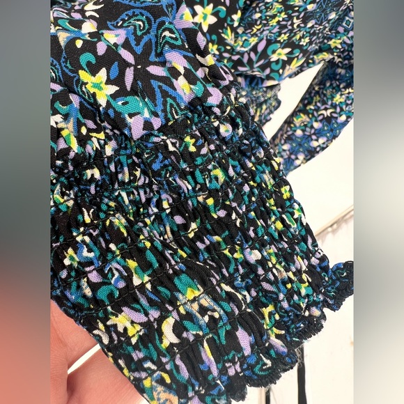 NWT BCBGeneration Floral Crop Top - Picture 14 of 16